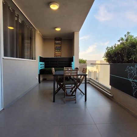 Stylish - Modern - Large Terrace - 2 Bed - 200 M From Sea - Fully Air Con Διαμέρισμα Σεντ Πόλς Μπέι Εξωτερικό φωτογραφία